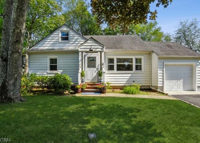 Property at 4 Holmes Ave, New Providence Boro, NJ 07974-1418, 4 beds, 1.5 baths