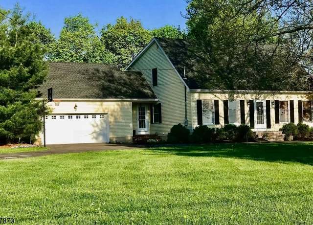 Property at 226 White Bridge Rd, Franklin Twp., NJ 08867-4151, 3 beds, 2.5 baths