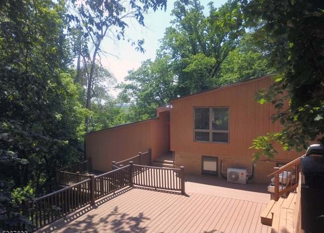 Property at 211 Susquehanna Ave, Lincoln Park Boro, NJ 07035-2235, 4 beds, 3.5 baths
