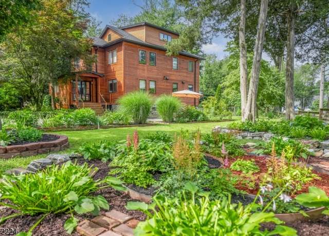 Property at 25 Division Ave, New Providence Boro, NJ 07901, 3 beds, 3.5 baths
