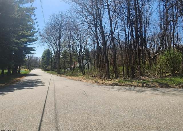 Property at 2 Fieldstone Ln, Hardyston Twp., NJ 07416-9711