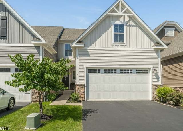 Property at 7 Harrier Ln, Washington Twp., NJ 07882, 3 beds, 2.5 baths