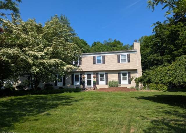 Property at 18 Falcon Ln, Washington Twp., NJ 07853-3345, 5 beds, 3.5 baths