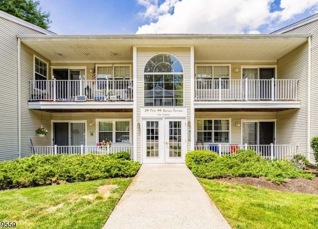 Property at 44 Spruce Ter, Mount Arlington Boro, NJ 07856-2310, 2 beds, 1 bath