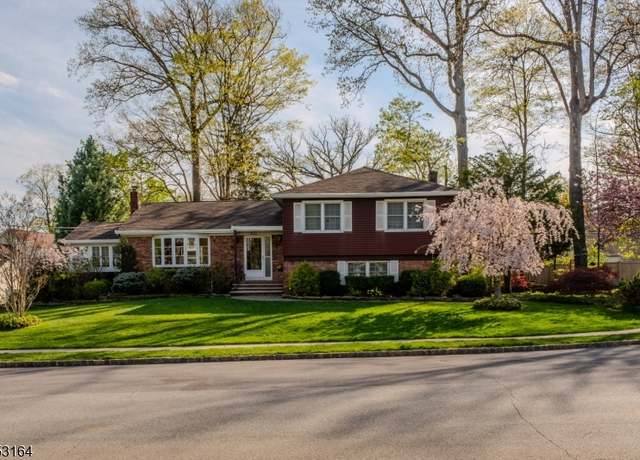 Property at 19 Rosemilt Pl, Morristown Town, NJ 07960-5606, 3 beds, 2.5 baths