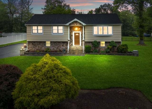 Property at 11 Hillcrest Blvd, Warren Twp., NJ 07059-5115, 3 beds, 3 baths
