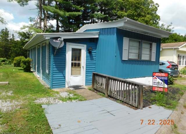 Property at 62 Back St, Oxford Twp., NJ 07863-3270, 2 beds, 1 bath