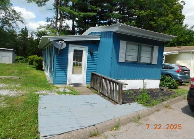 Property at 62 Back St, Oxford Twp., NJ 07863-3270, 2 beds, 1 bath