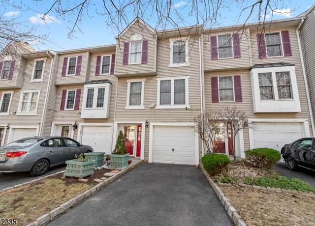 Property at 80 Tiffany Blvd, Newark City, NJ 07104-2427, 3 beds, 2.5 baths