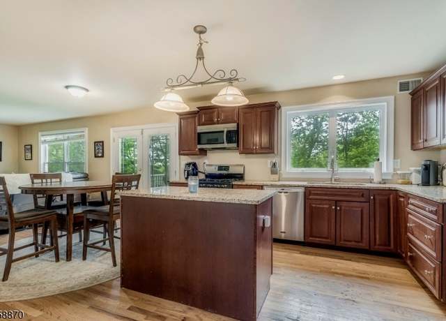 Property at 221 Sussex Ave, Andover Twp., NJ 07860-9787, 4 beds, 2.5 baths