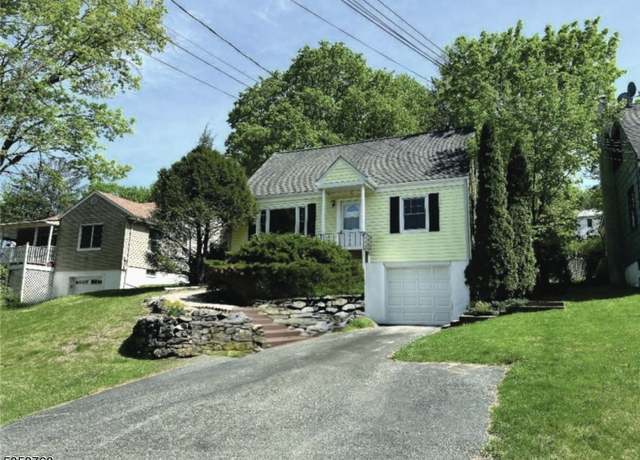 Property at 45 Park Ave, Newton, NJ 07860-1121, 3 beds, 2 baths