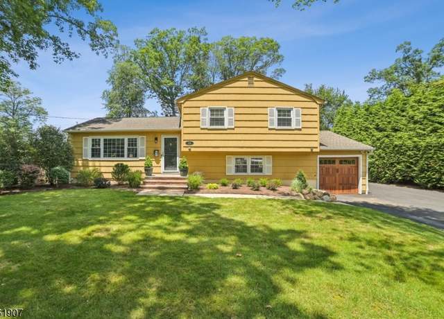 Property at 24 Brookside Pl, Livingston Twp., NJ 07039-4034, 3 beds, 2 baths