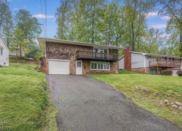 Property at 88 Summit Rd, Sparta Twp., NJ 07871-1429, 3 beds, 2.5 baths