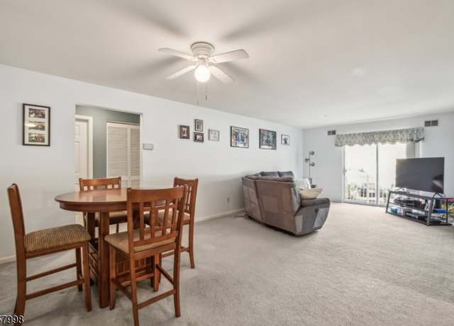 Property at 85 Crestview Ln, Mount Arlington Boro, NJ 07856-1392, 1 bed, 1 bath