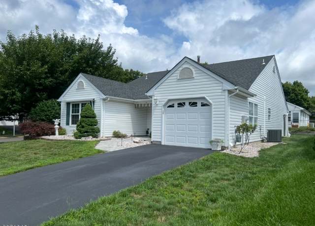 Property at 2 Mayapple Dr, Brick Twp., NJ 08724-5031, 2 beds, 2 baths