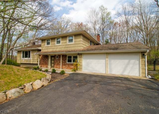 Property at 5436 Berkshire Valley Rd, Jefferson Twp., NJ 07438-9801, 4 beds, 2.5 baths