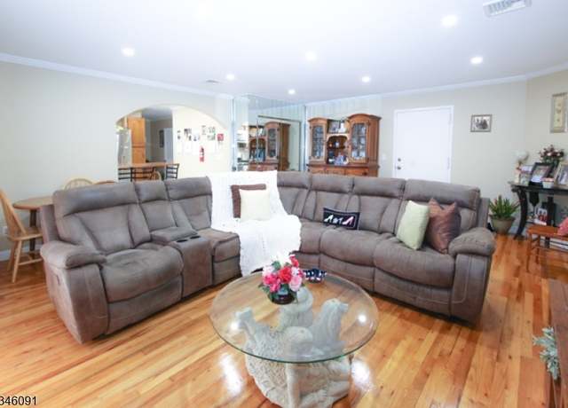 Property at 40-44 Rome St #3, Newark City, NJ 07105-3318, 2 beds, 1 bath
