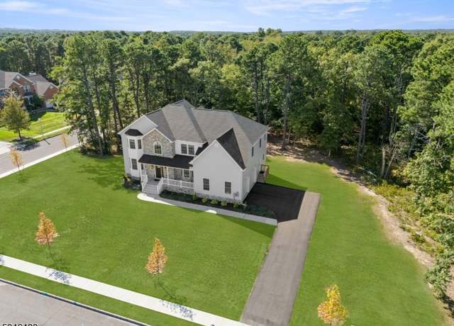 Property at 135 Pergola Ave, Monroe Twp., NJ 08831-1430, 6 beds, 4 baths