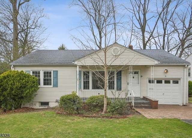 Property at 35 Ridgedale Ave, Summit City, NJ 07901-3826, 3 beds, 1.5 baths