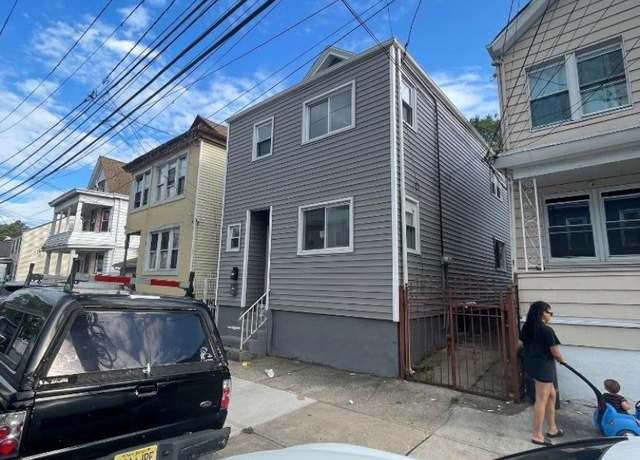 Property at 162 Lyon St, Paterson City, NJ 07524-1934, 5 beds, 3 baths