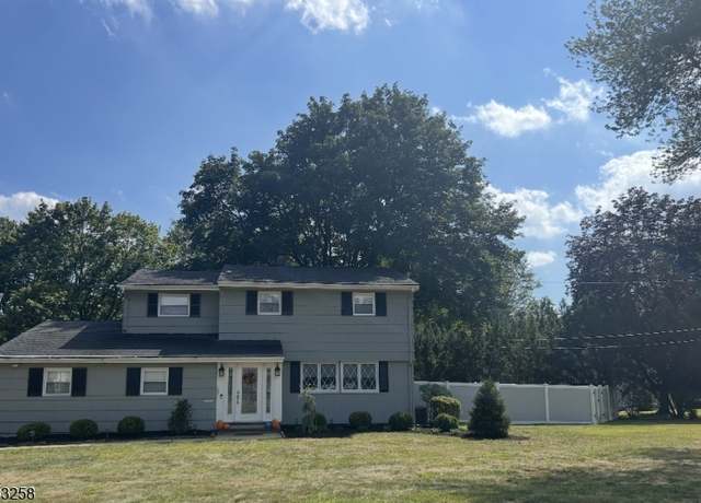 Property at 107 Fairway Dr, East Hanover Twp., NJ 07936-3719, 4 beds, 2.5 baths