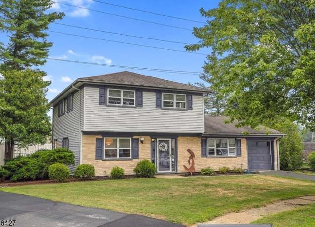 Property at 7 Grant Ct, Mount Olive Twp., NJ 07836-9409, 3 beds, 2 baths