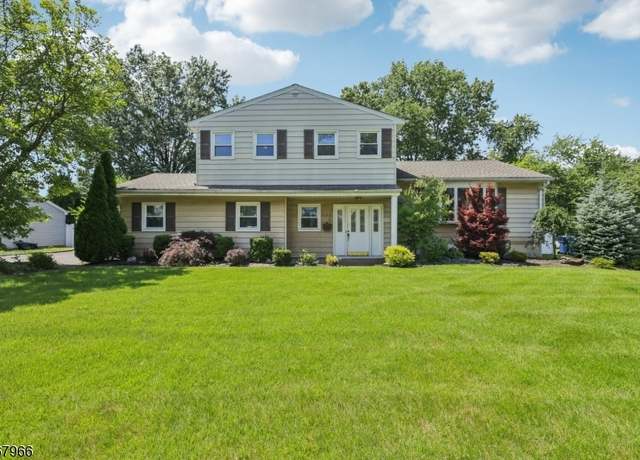 Property at 132 Dorset Dr, Clark Twp., NJ 07066-3023, 4 beds, 2.5 baths