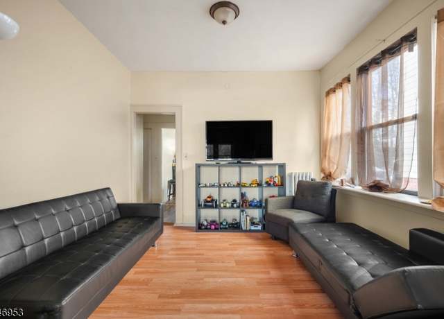 Property at 196 Oxford St, City Of Orange Twp., NJ 07050-3213, 5 beds, 2 baths