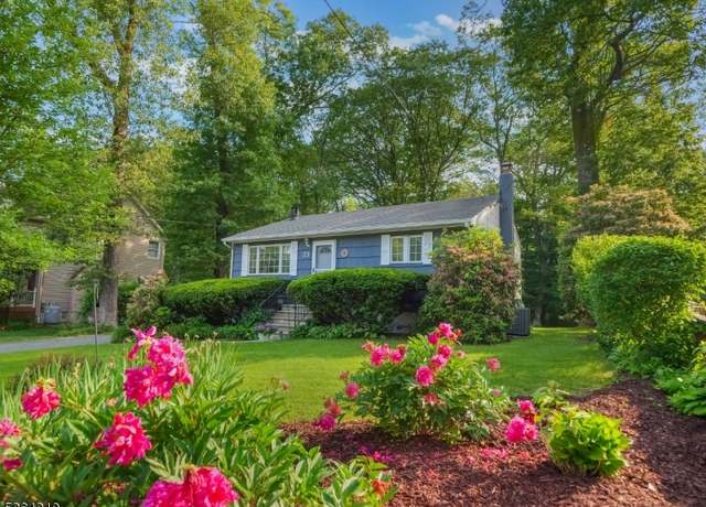 Property at 23 Felter Pl, Jefferson Twp., NJ 07849-2105, 2 beds, 1 bath