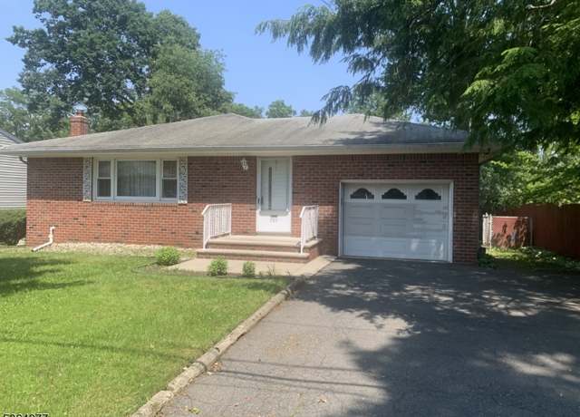 Property at 789 Hillside Rd, Rahway City, NJ 07065-1812, 3 beds, 1.5 baths