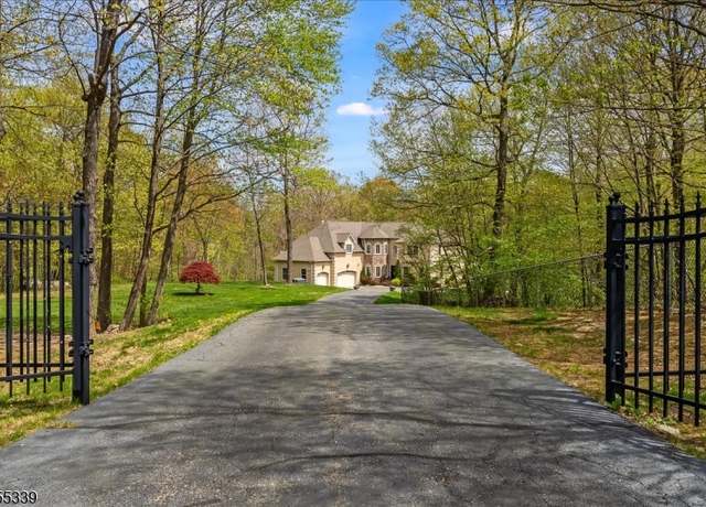 Property at 727 Woodport Rd, Sparta Twp., NJ 07871-3011, 5 beds, 4.5 baths