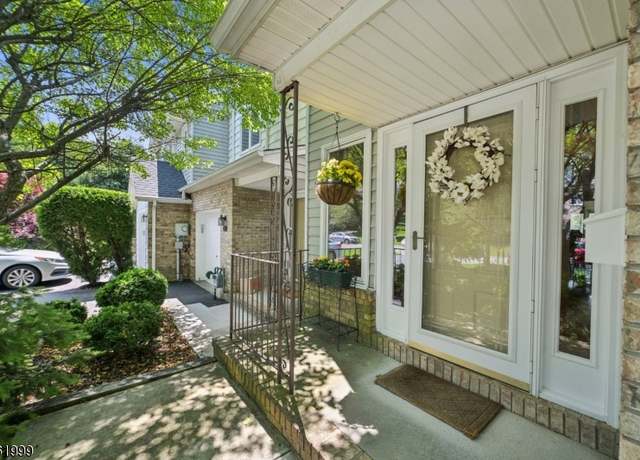 Property at 53 Averell Dr, Parsippany-troy Hills Twp., NJ 07950-1961, 2 beds, 2.5 baths