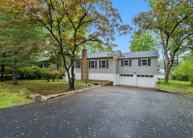 Property at 5 Pine Ter, Wayne Twp., NJ 07470-4315, 3 beds, 3 baths