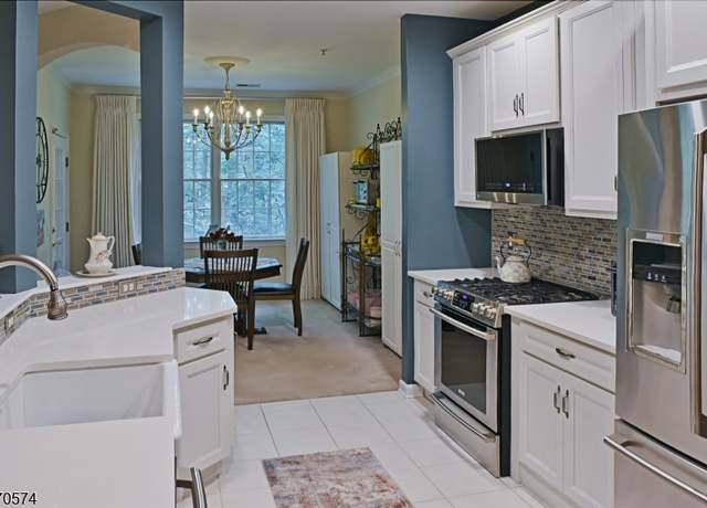 Property at 38 Ridgeview Ln #38, Mount Arlington Boro, NJ 07856-2317, 2 beds, 2 baths