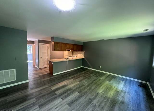 Property at 8 Steamboat Dr #3, Vernon Twp., NJ 07462-4528, 1 bed, 1 bath