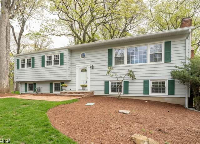 Property at 6 Colonial Dr, Green Brook Twp., NJ 08812-2013, 5 beds, 3 baths