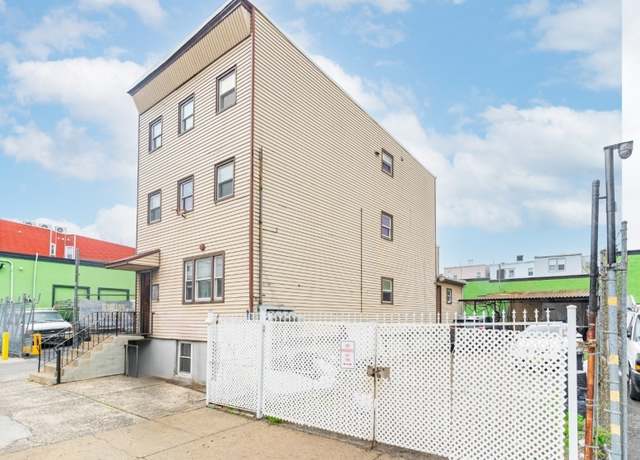 Property at 179 Thomas St, Newark City, NJ 07114-2730, 12 beds, 4.5 baths