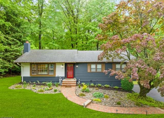 Property at 71 Clairview Rd, Parsippany-troy Hills Twp., NJ 07834, 3 beds, 2 baths