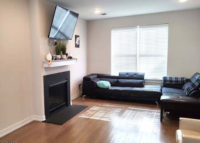 Property at 92 Sowers Dr Unit CU92, Mount Olive Twp., NJ 07840-7625, 3 beds, 2.5 baths