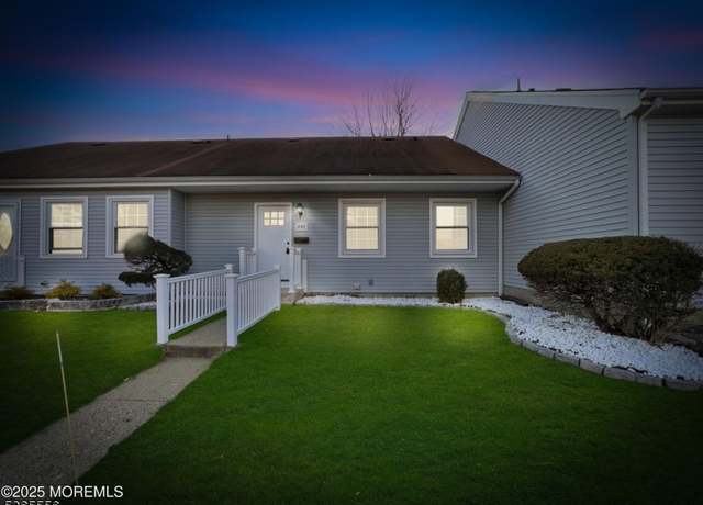 Property at 164 Cours De Clemenceau Unit E, Howell Twp., NJ 07728-5212, 3 beds, 1 bath