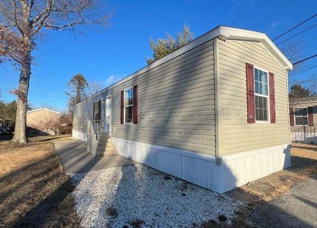 Property at 18 Briarwood, Hampton Twp., NJ 07848-2029, 2 beds, 2 baths