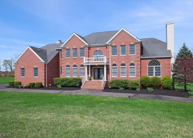 Property at 3 Green Valley Way, Harmony Twp., NJ 08865-9507, 5 beds, 4.5 baths