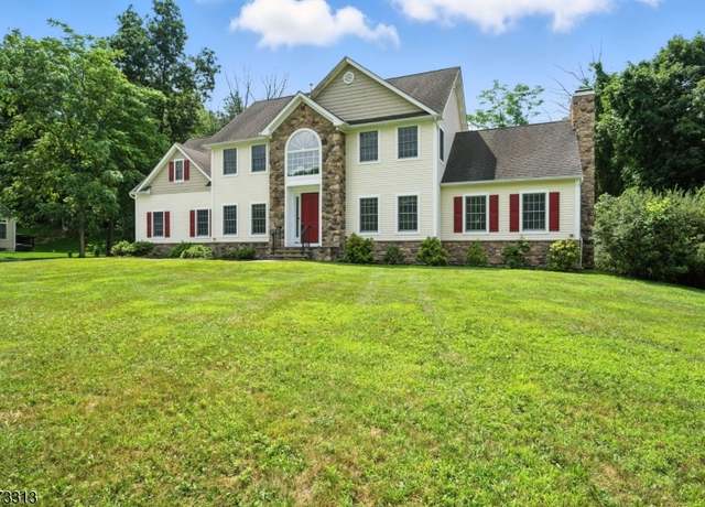 Property at 12 Lackawanna Dr, Frelinghuysen Twp., NJ 07860, 4 beds, 3 baths