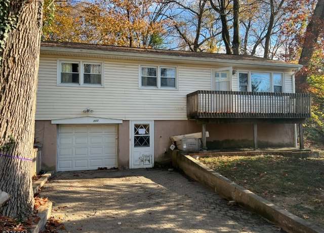 Property at 111 Mohawk Trl, Ringwood Boro, NJ 07456-2951, 3 beds, 2 baths