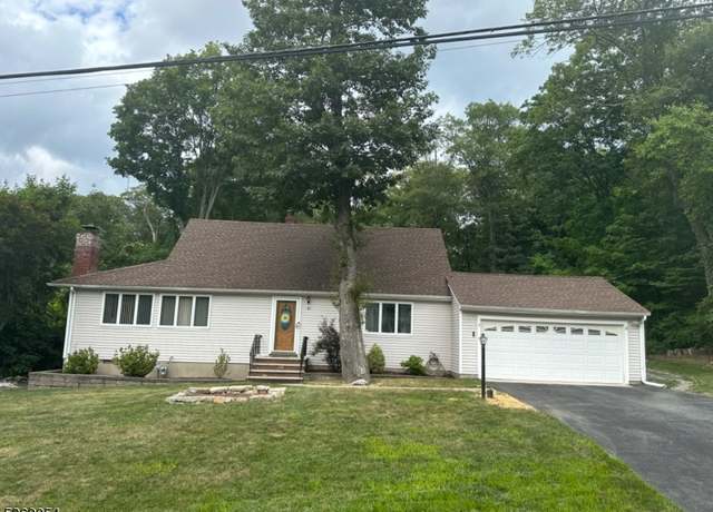 Property at 43 Mountain Cir, West Milford Twp., NJ 07480-3211, 3 beds, 2 baths