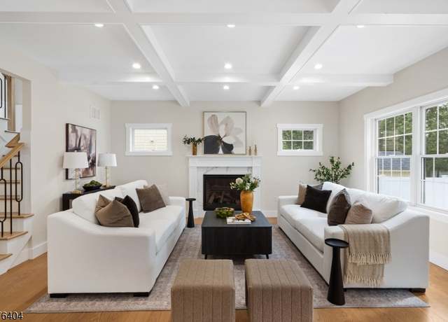 Property at 643 Downer St, Westfield Town, NJ 07090-4114, 5 beds, 4.5 baths