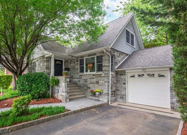 Property at 17 W Fairmount Ave, Maywood Boro, NJ 07607-1605, 3 beds, 2 baths