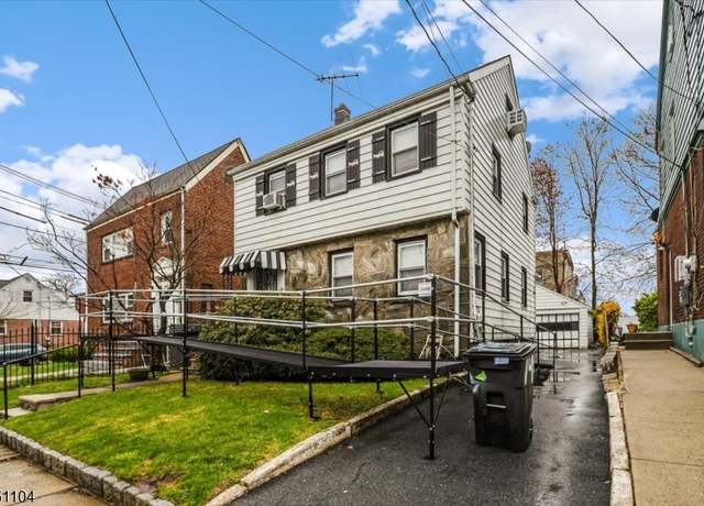 Property at 146 Ivy St, Newark City, NJ 07106-2911, 4 beds, 1.5 baths