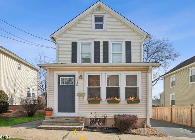 Property at 135 S 7th Ave, Manville Boro, NJ 08835-1709, 3 beds, 1.5 baths