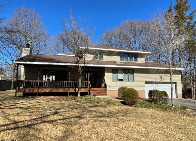 Property at 26 Unneberg Ave, Roxbury Twp., NJ 07876-1231, 4 beds, 2.5 baths